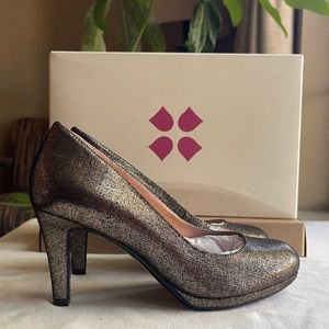 Naturalizer NEW heels pumps Size 5 gold shimmer black brown